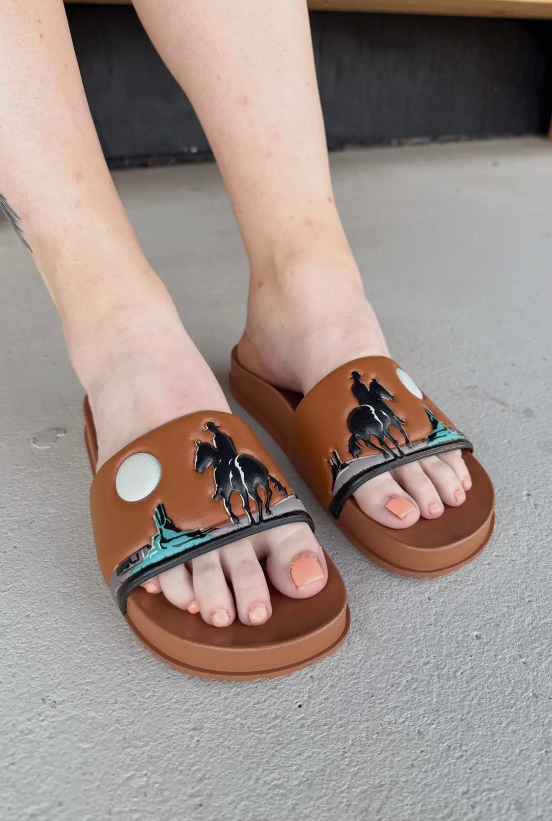 Brown Saddle Bum Slides